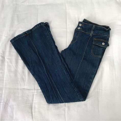 Brandy Melville John Galt Agatha Dark Blue Wash Demin Low Rise Flare Jeans S In Perfect Condition, New, Never Worn Has Seams Down The Front Of The Legs, Two Snap Closure Pockets, A Double Button And Zipper Closure 99% Cotton, 1% Elastane 8" (20cm) Rise, 33" (84cm) Inseam, 30" (76cm) Waist Pm Or Comment With Questions And Offers #Brandy #Brandymelville #Jeans #Flare #Lowrise Thrift Clothes, Brandy Melville Jeans, Throwing Fits, Visual Archive, Thrifted Outfits, Low Rise Flare Jeans, John Galt, Virtual Closet, Jeans Flare