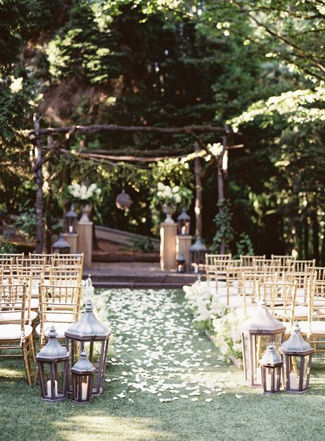 Wedding Ideas Rustic Elegant, Rustic Elegant Wedding Centerpieces, Jm Cellars, Elegant Wedding Centerpieces, Wedding Centerpieces Rustic, Intimate Beach Wedding, Centerpieces Rustic, Seattle Wedding Venues, Arbor Ideas