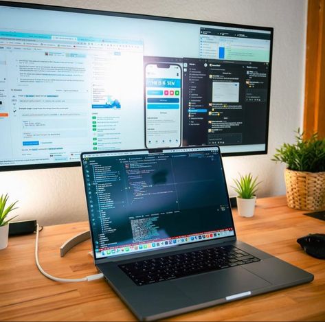 Home Office Software Engineer, Software Engineer Setup, Green Desk Setup, Code Motivation, Programmer Setup, Developer Workspace, Office Alcove, Macbook Setup, Apple Setup