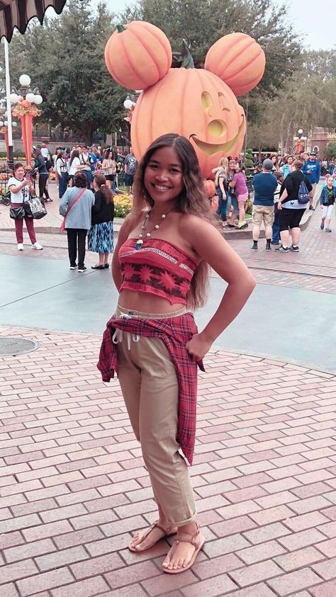 Moana Disneybound, Moana Disney, Celebrating 100 Years, Disney Blog, Disney Bounding, Disney Bound Outfits, Disney Moana, Modern Disney, Run Disney