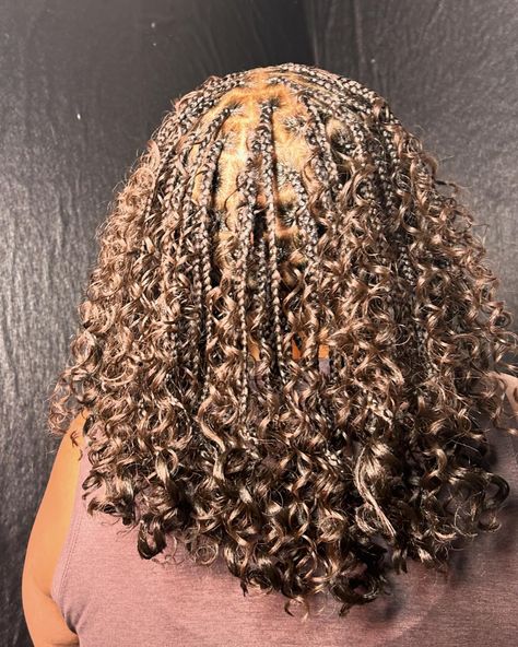 Medium boho bob 😍😍😍😍😍 Boho Braids Bob Hairstyles, Boho Bob Braids With Color, Bob Boho Braids Hairstyles, Short Bob Boho Braids, Braid Boho Bob, Braids