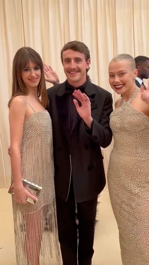 Normal People News on Instagram: “I AM SCREAMING. Daisy Edgar-Jones, Paul Mescal and Phoebe Bridgers at the 2022 Met Gala.🫶🏼” Paul And Phoebe, Daisy Edgar Jones, Paul Mescal, Phoebe Bridgers, Teenage Daughters, Normal People, British Actresses, Roman Empire, Abba