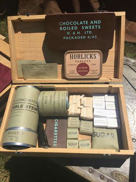 British WWI C rations in a wooden box. Ww1 Shoebox Trench, Mre Food, Apocalypse Kit, Military Food, Vintage First Aid Kit, Food Rations, Tin Opener, Military Box, Ww1 Miniatures