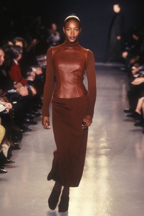 Donna Karan - Fall 1996 RTW 00’s Fashion, Fall Winter Looks, 90s Runway Fashion, Chic Skirts, Vedic Astrology, Naomi Campbell, Donna Karan, Winter Looks, Ethical Fashion