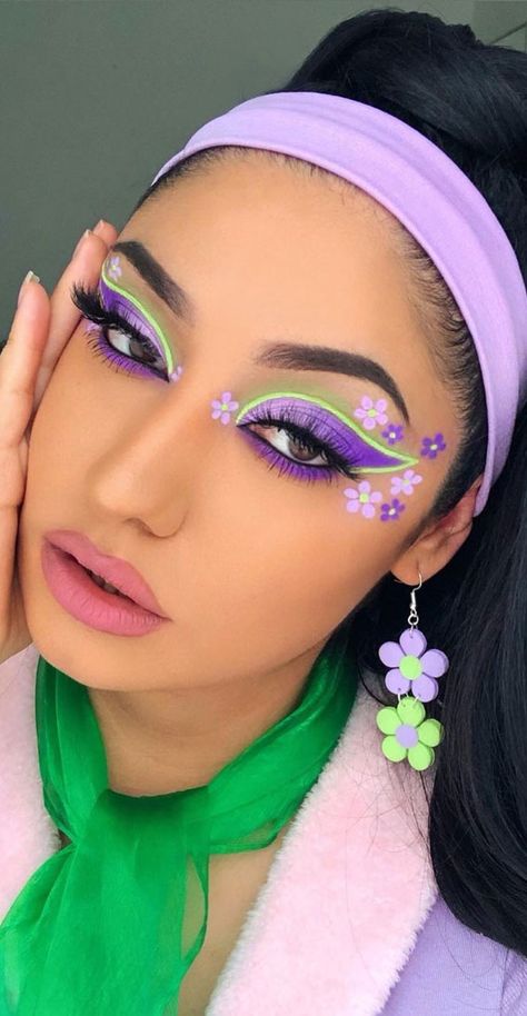 summer makeup ideas, vibrant makeup, summer makeup looks, colourful summer makeup, colorful makeup look, vibrant eyeshadow look Makeup With A Pop Of Color, Bright Makeup Looks, Full Color Makeup, Wednesday Makeup, Daring Makeup, Competition Makeup, Makeup 2024, Vibrant Makeup, Makeup Colorful