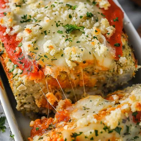 Parmesan Chicken Meatloaf - Long Bake The Queen Chicken Parm Mini Meatloaf, Chicken Meatloaf Recipes Healthy, Chicken Parm Meatloaf, Garlic Parmesan Chicken Meatloaf, Ground Chicken Meatloaf Recipes, Chicken Meatloaf Recipes, Meatloaf With Breadcrumbs, Chicken Parmesan Meatloaf, Chicken Meatloaf Recipe