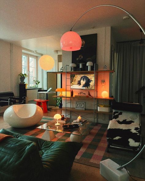 All Posts • Instagram Mid Century Cozy Living Room, Mid Century Modern Small Bedroom, 70s Inspired Room, Cozy Mid Century Modern Bedroom, Eclectic Modern Living Room, Mid Century Modern Eclectic, Room 2023, Style Moodboard, Dream Apartment Decor