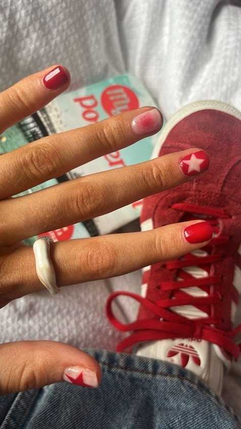 #stars #starboy #red #nails Mismatched Nails, Design Nails Art, Casual Nails, Cute Gel Nails, Star Nails, Fire Nails, Funky Nails, Dream Nails, Minimalist Nails