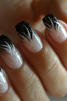 Pretty Birthday Nails, Nails In Black, Black Gold Nails, Dark Nail, Stunning Nail Designs, Fingernail Designs, Christmas Nail Art Designs, Black Nail Designs, Super Nails