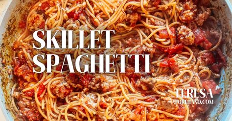 Skillet Spaghetti Skillet Spaghetti, Spaghetti Ingredients, Skillet Lasagna, Whole Wheat Spaghetti, Spaghetti Dinner, Classic Lasagna, Skillet Dinners, Cooking Together, Taco Recipes