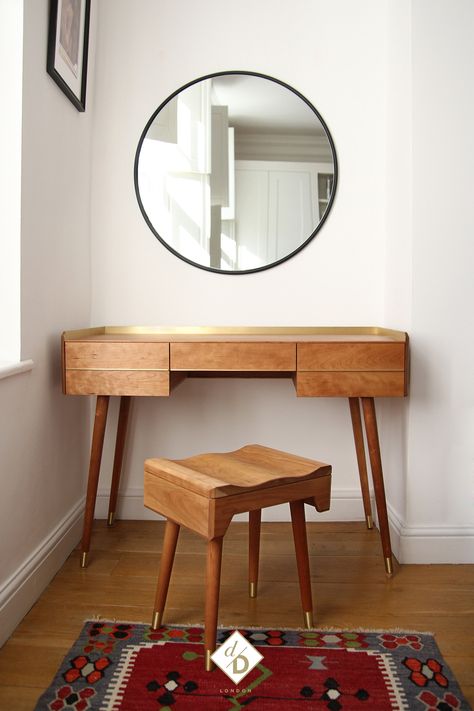 Bedroom dressing table modern