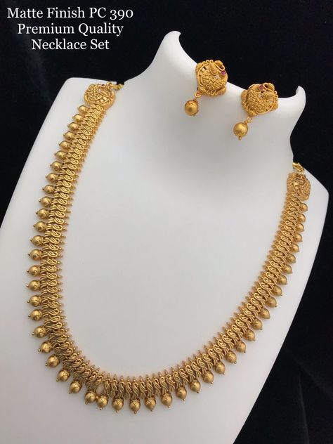 Aaram Gold Designs, Aaram Design Gold, Mango Mala Jewellery, Pretty Gold Necklaces, Mango Haram, Gold Haram, Simple Jewellery, Indian Wedding Jewelry Sets, Neck Pieces Jewelry