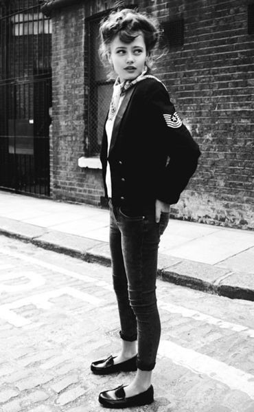 Ken Russell, Teddy Girl, Teddy Boys, Model Pose, Look Retro, Girls Series, 1950s Style, Grunge Look, Studio 54