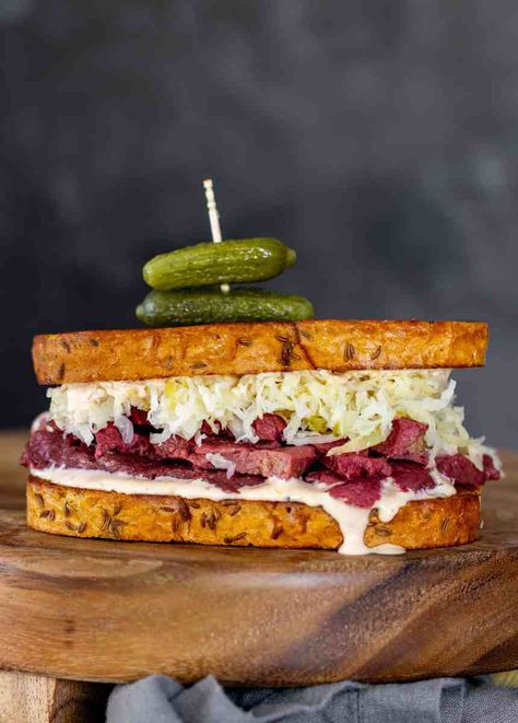 Vegan Reuben Sandwich Vegan Reuben, Rubin Sandwich Recipe, Rubin Sandwich, Vegan Reuben Sandwich, Mushroom Reuben Sandwich, Vegan Rubin Sandwich, Vegan Rueben Sandwich, Healthy Reuben Sandwich, Vegetarian Rueben Sandwich