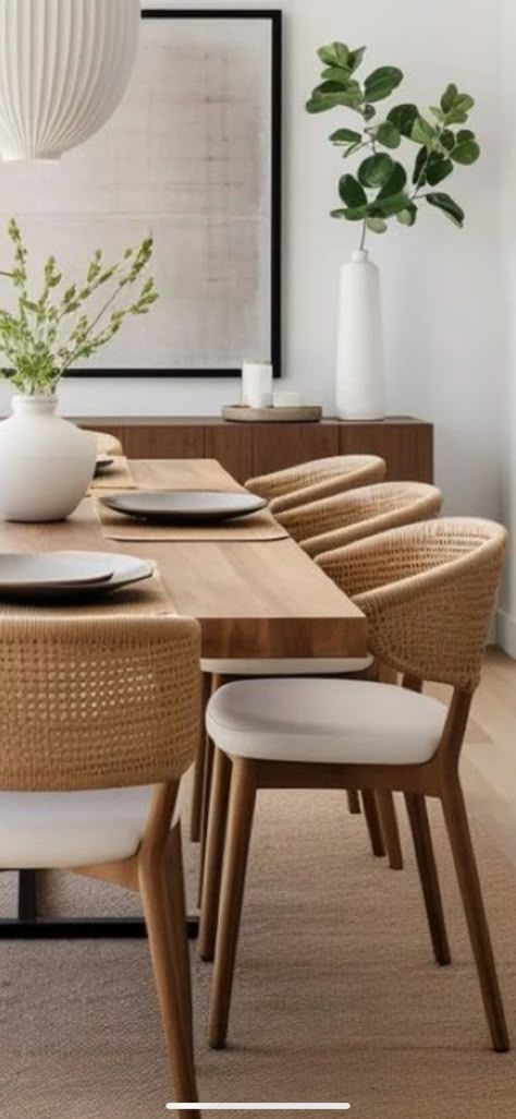 Casual Dining Room Ideas, Dining Chair Ideas, Wooden Dining Table Modern, Dining Table Inspiration, Japandi Dining Room, Organic Modern Interior, Japandi Dining, Modern Interior Style, Earthy Modern