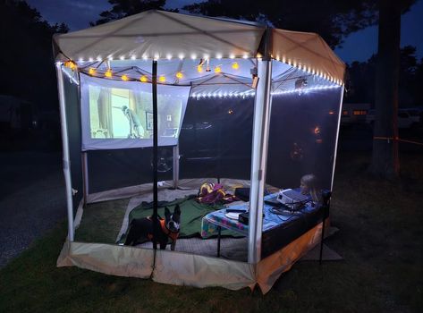 Tent Movie Night, Bunny Birthday, Camping Lovers, Outdoor Movie, Camping Tips, Room Makeover Bedroom, Family Game Night, Camping Hacks, Game Night