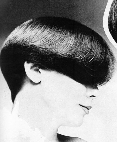 Firefly Swan Hairstyle, Firefly Haircut, Vidal Sassoon Haircut, Vidal Sassoon Hair Color, Hairstyle Photo, Short Haircuts For Ladies, Haircuts For Ladies, Black Hair Video, Graduated Bob Haircuts