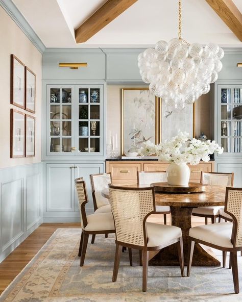 A Well Dressed Home | Interior Design Firm (@awelldressedhomellc) • Instagram photos and videos New Traditional Dining Room, A Well Dressed Home, Modern Traditional Home, Dining Room Design Luxury, Dining Room Updates, Coastal Dining Room, Amarillo Texas, Dinner Room, Amarillo Tx