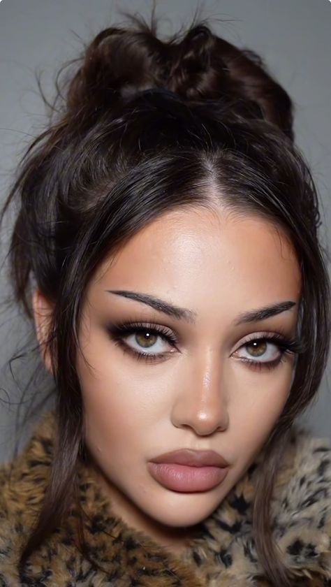 Matte Makeup Look Wedding, Taurus Rising Makeup, Gemini Rising Makeup, High Contrast Makeup, Aries Makeup, Dark Makeup Looks, Makeup Charts, Different Makeup Looks, Going Out Makeup