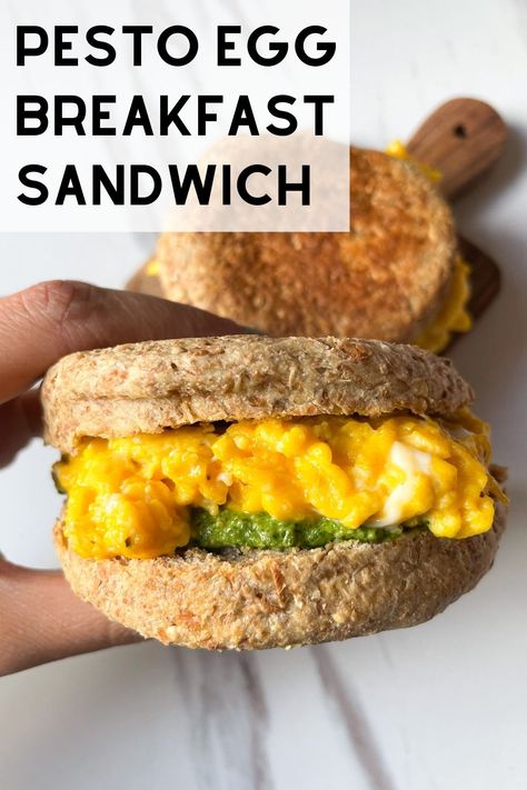 Pesto Egg Breakfast Sandwich Bananas Recipes, Frozen Banana Recipes, Egg Breakfast Sandwich, Best Pesto, Pesto Eggs, Egg Sandwich Breakfast, Pesto Sandwich, Breakfast Sandwich Maker, Clean Breakfast