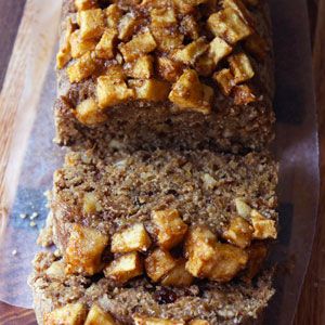 Raw Vegan Cinnamon Apple Bread | Amanda Nicole Smith Raw Vegan Banana Bread, Raw Vegan Fall Recipes, Raw Vegan Food Recipes, Essene Bread, Raw Appetizers, Raw Vegan Bread, Filled Cinnamon Rolls, Raw Banana Bread, Turnip Vegan