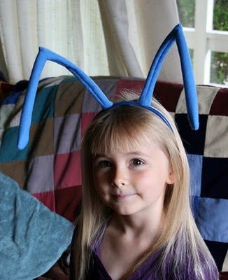 Diy Antenna Headband, Centipede Costume, Diy Bugs, Ant Costume, Bug Birthday Cakes, Silkworm Moth, Bug Costume, Bugs Life, Party Headband