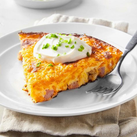 Easy Ham & Cheese Frittata Ham And Cheese Frittata, Ham Steak Glaze, Ham Frittata, Picnic Brunch, Breakfast Frittata, Easy Ham, Keto Diets, Brunch Spread, Gluten Free Breakfast