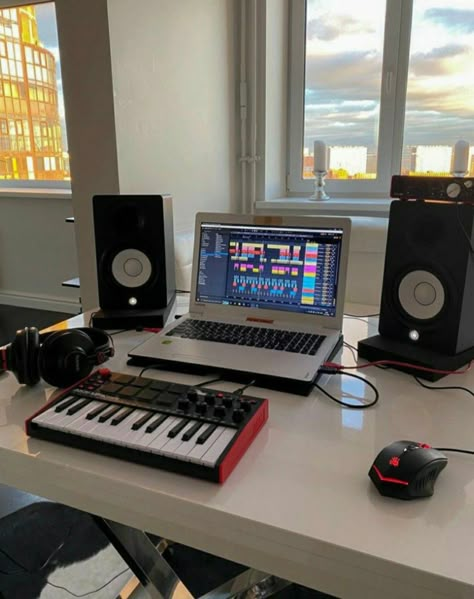 Music Production Setup, Music Production Room, Music Production Aesthetic, Studio Instruments, Music Studio Aesthetic, Music Setup, Music Production Equipment, Home Recording Studio Setup, Recording Studio Setup