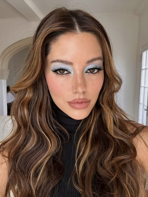 Jourdan Sloane Jourdan Sloane Hair, Jourdan Sloane, Silver Makeup, Selfie Inspo, Soft Glam Makeup, Amazing Makeup, Makeup Style, Halloween Looks, Glam Makeup