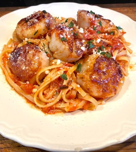 How to make Scallop Fra Diavolo And Linguine Ingredients Fra Diavolo Pasta: ¼ cup olive oil 1 onion, diced 2 teaspoons red chili flakes , use less for a milder sauce ¼ teaspoon sea salt 4 garlic cloves, diced 2 pounds fresh tomatoes (diced) or 28oz can diced or crushed tomatoes 1 cup water 1 […] Scallop Fra Diavolo, Diavolo Pasta, Scallop Recipes Pasta, Scallop Pasta, Fresh Scallops, Fra Diavolo, How To Cook Scallops, Gluten Free Spaghetti, Linguine Pasta