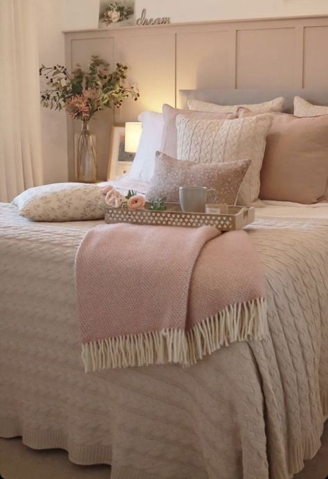 Pink Girly Bedroom, Parents Room, Loft Room, Pink Bedrooms, Perfect Bedroom, Spare Bedroom, Pink Bedroom, Perfect Pink, Main Bedroom