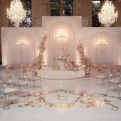 Decorating Ideas Wedding, Wedding Decoration Idea, Wedding Decorating Ideas, Ideas Wedding Decoration, Decoration Ideas Wedding, Wedding Decorations Ideas, Reception Stage Decor, Elegant Wedding Themes, Dream Wedding Reception