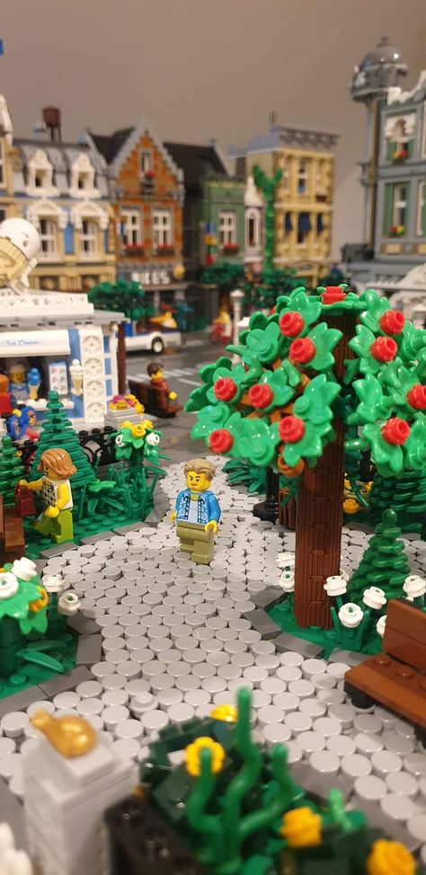 Lego Sidewalk, Lego Park, Brick Ideas, Minecraft Things, Big Lego, Park Ideas, Lego Board, City Parks, Lego Boards