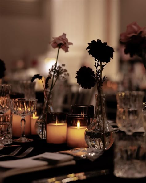 Dark, moody, glamorous & romantic ❤️ Phil & Louise Photographer: @maeganbrownmoments Dress: @jennypackham Cake: @sweetcakesofmine Florist: @bouquetmelbourne Band: @bakerboysband Coordinator: @weddings.by.e Venue: @library_vic / @weddings_showtimeeventgroup Hair & Makeup: @am.mua #burgundyweddingflorals #weddingfloralsmelbourne #weddingflowersmelbourne #weddingbouquet #weddingfloristmelbourne #melbourneweddingflorist #weddingflowers #weddingflorist #bridalbouquet #melbournewedding Black Wedding Table Centerpieces, Dark Moody Romantic Wedding, Dark And Moody Wedding Decor, Monochrome Bouquet, Monochrome Wedding Bouquet, Dark Wedding Flowers, Moody Wedding Cake, Dark Themed Wedding, Moody White Bouquet