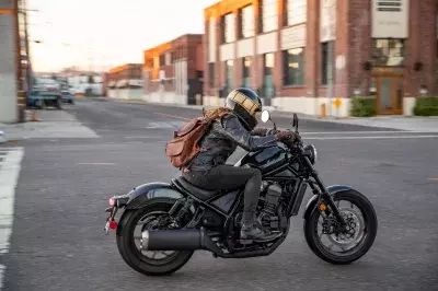 2015 Triumph Bonneville Pictures, Photos, Wallpapers And Video. | Top Speed Honda 1100, Harley Davidson Art, Pretty Bike, Cafe Racer Bikes, Honda Motors, Beautiful Bike, New Honda, Touring Bike, Honda Motorcycles