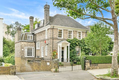 A Vine-Covered Mansion in London’s Coveted St. John’s Wood Lists for £10.5 Million - Mansion Global Mansion London, Mansion England, Mansions In London, London Mansion Luxury Homes, St Johns Wood London, Modern Beach Homes, London Mansion, 1.61 London Mansion, London Interior