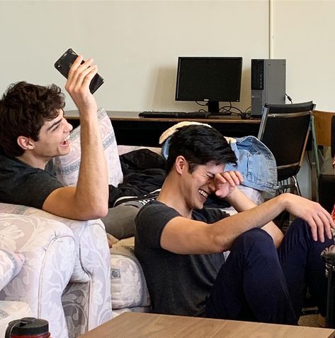 Noah Centineo Updates. on Instagram: “‪Jenny Han via Instagram: ‬ ‪“Welcome to the fam, @rossbutler”” Ross Butler Wallpaper, Zach Dempsey 13 Reasons Why, 13 Reasons Why Zach, Ross Butler 13 Reasons Why, Charles Drew, Fame Dr Script, Partner Vision Board, 13 Reasons Why Cast, Zach Dempsey