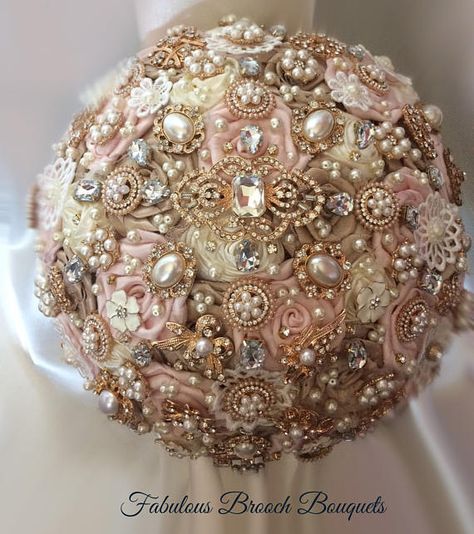 Blush Champagne Ivory Brooch Bouquet Custom Brooch Bouquet Champagne Gold Wedding Dress, Broach Bouquets, Romantic Wedding Bouquet, Destination Wedding Flowers, Beaded Bouquet, Elegant Wedding Flowers, Jeweled Bouquet, Pink Brooch, Pearl Bride