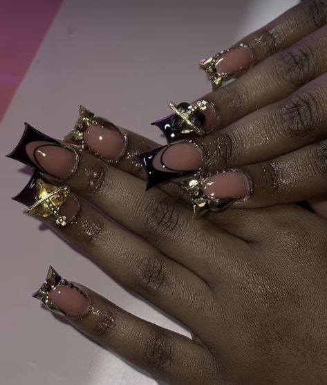 Black Junk Nails Duck, Black And Gold Duck Nails, Black Nails With Gold Charms, Gold Junk Nails, Black Blinged Out Nails, Black And Gold Birthday Nails, Black And Gold Nails Acrylic, Black Junk Nails, Y2k Nails Black