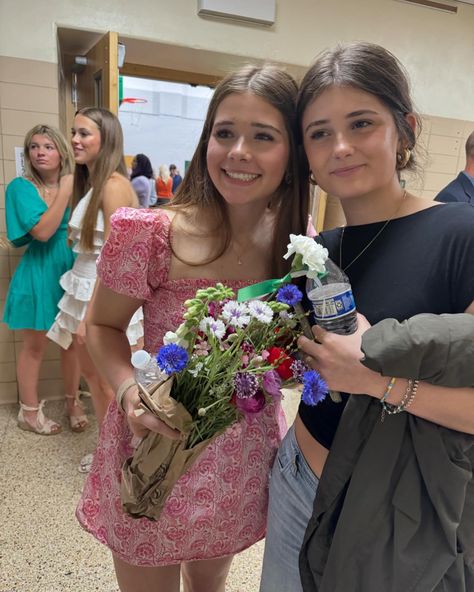 Congrats Gabbers! 8th grade graduation. On to high school! Middle School Graduation Outfit Ideas, Dresses For Graduation 8th Grade, 8th Grade Graduation Picture Ideas, 8th Grade Aesthetic, High School Grad Dresses, 8th Grade Graduation Pictures, Graduation Dresses High School, Middle School Aesthetic, Grade Goals