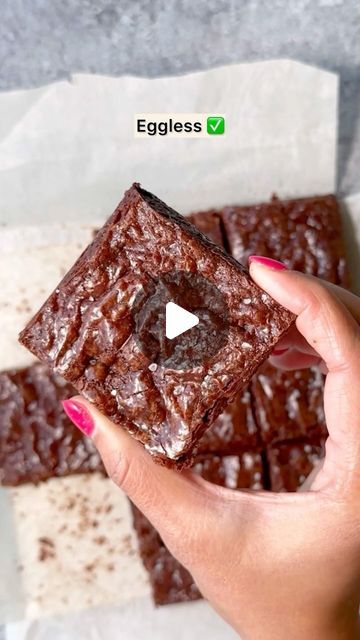 Khushboo sharing practical recipes! on Instagram: "The only eggless brownie recipe you need!! Full recipe details is on my blog as https://carveyourcraving.com/eggless-fudgy-cocoa-brownies-simple-vegan-brownies/ Clickable link is in my main profile description. Or simply google brownie recipe by carve your craving 🙌🏻 Would you try it?" Crinkle Top Brownies, Eggless Brownies, Eggless Brownie Recipe, Compound Chocolate, Butterscotch Brownies, Moist Brownies, Eggless Cakes, Cocoa Brownies, Dutch Cocoa