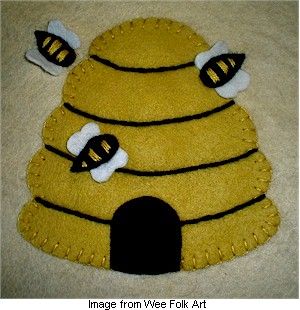 applique patterns - Google Search Felt Beehive, Felt Butterflies, Wee Folk Art, Free Applique Patterns, Wee Folk, Wool Felt Projects, Wool Applique Patterns, Felt Craft, Felt Embroidery