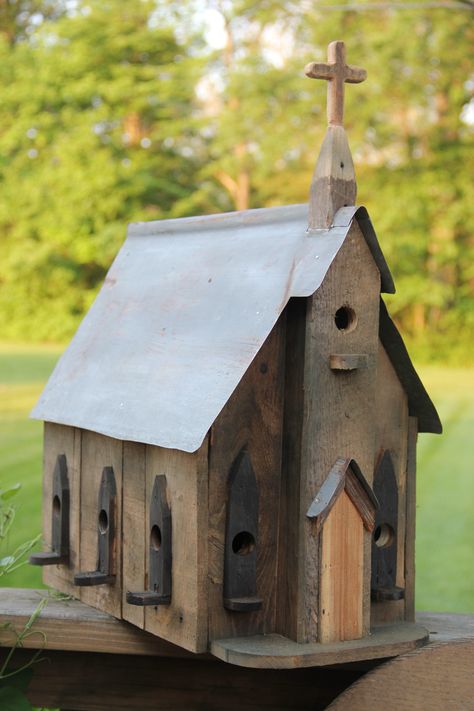 My Pallet Wood Birdhouse Bird House Plans Free, Birdhouses Bird Feeders, Birdhouses Rustic, Garden Birdhouses, Bird House Feeder, Wood Birdhouses, Bird House Plans, Unique Bird Houses, Bird House Kits