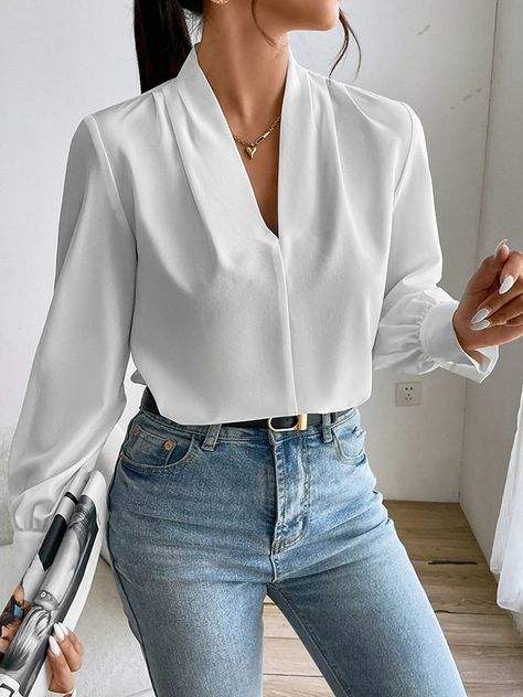 White Blouses For Women Classy, White Dressy Tops, Fancy Shirts For Women, Pineapple Clothes, Fancy Shirt, White Blouses, Women Blouses Fashion, Liquid Leggings, Camisa Social