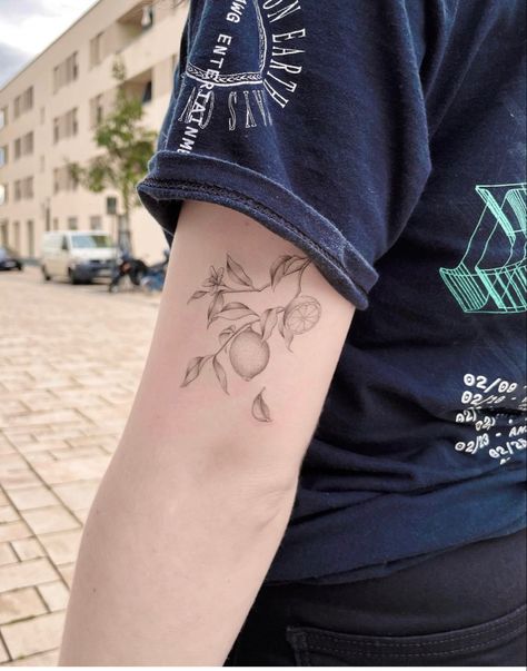 Tattoos For Women Inner Bicep, Line Tattoos Flower, Tattoos Fine Line, Peach Tattoo, Apple Tattoo, Bicep Tattoo Men, Fruit Tattoo, Food Tattoos, Tree Tattoo Designs