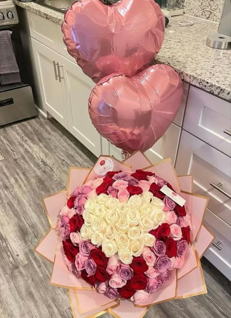 Ramo Buchon For Mom Birthday, Roses Bouquet For Girlfriend, Flower Bouquet For Girlfriend, Bouquet Of Flowers From Boyfriend, Pink Ramos, Birthday Ramos, Big Rose Bouquet, 50 Roses Bouquet, Flower Bouquet For Mom