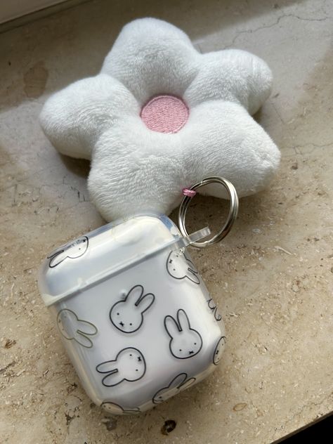 Cute AirPods case 🎀 Cute Airpod Cases, Clear Airpods Case, Airpods Aesthetic, Hobby Aesthetic, Cute Airpods Case, Cute Airpods, Airpod Cases, Airpods Case, Airpod Case