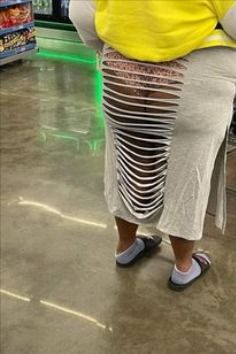 Big Back Funny, Funny Walmart, Funny Walmart People, Picture Jokes, Big Balls Meme, Big Belly Memes, Spongebob Memes Funny Lol, Jokes Hilarious, Spongebob Memes Hilarious