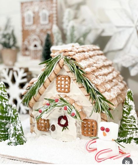 Gingerbread House Inspo, Gingerbread Contest, Gingerbread House Contest, Gingerbread House Competition, Homemade Gingerbread House, House Magic, Gingerbread House Party, Gingerbread House Decorating, Xmas Gingerbread