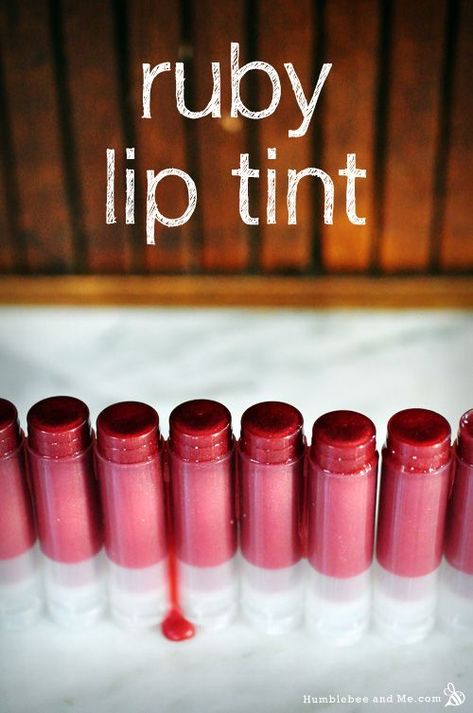 Tint Recipe, Alkanet Root, Diy Lip Balm Recipes, Balm Recipe, Humble Bee, Homemade Makeup, Lip Balm Recipes, Homemade Cosmetics, Diy Lip Gloss